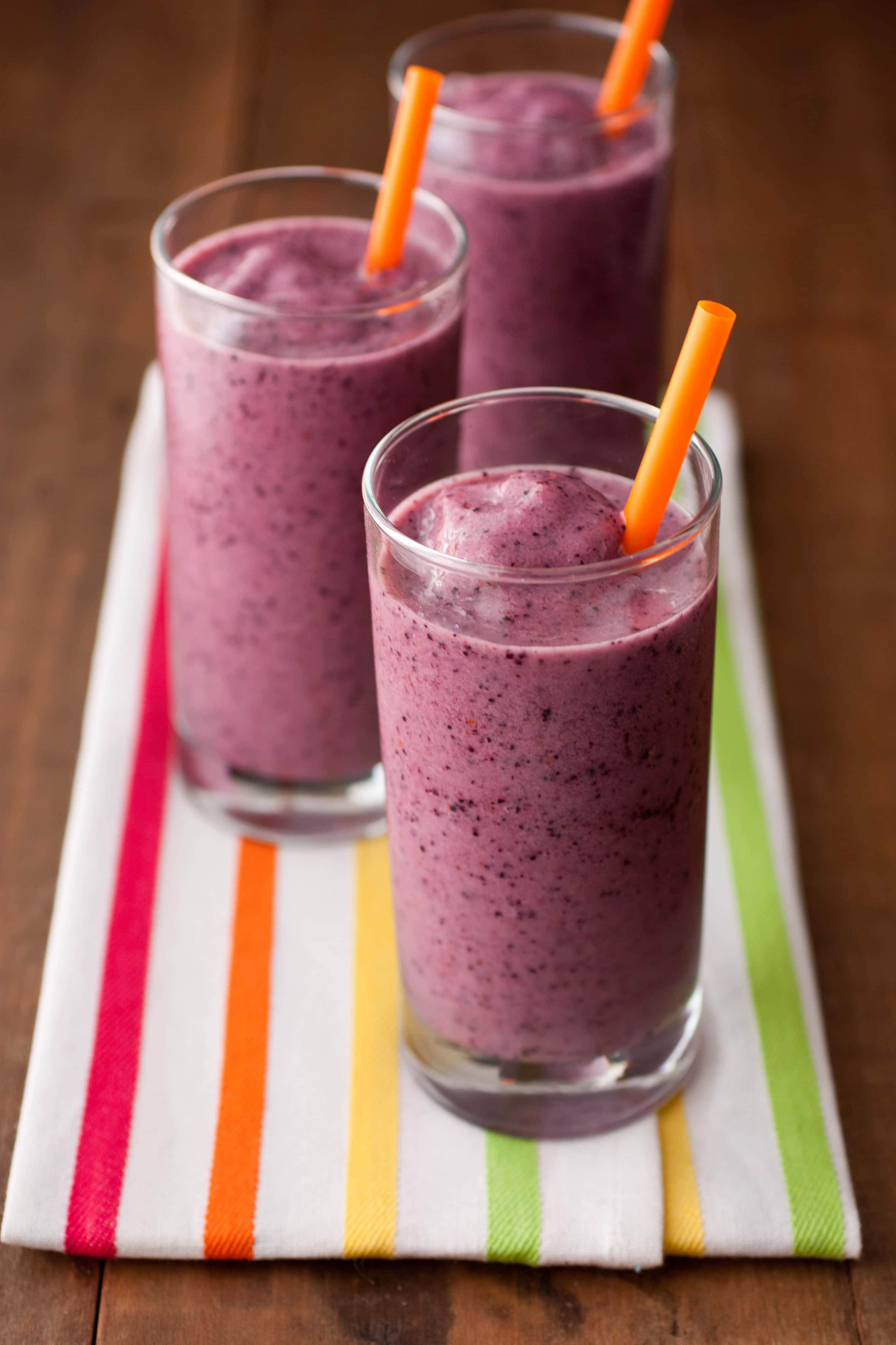 Make a Healthier & Cheaper Jamba Juice Banana Berry Copycat Smoothie